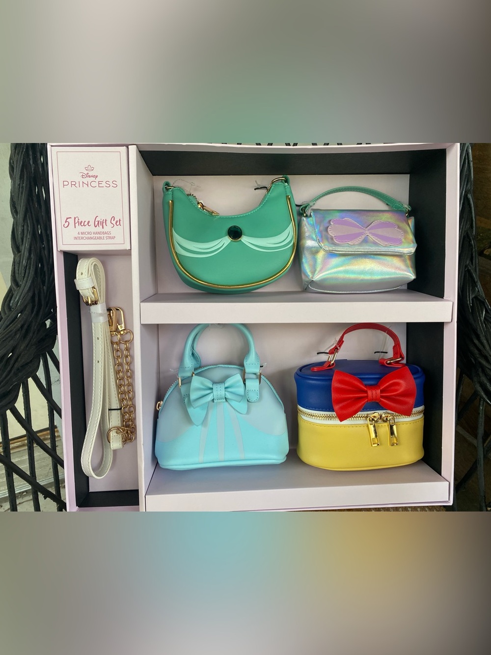 Disney Princess 4 Micro Handbags: Jasmine, Ariel, Cinderella & Snow White